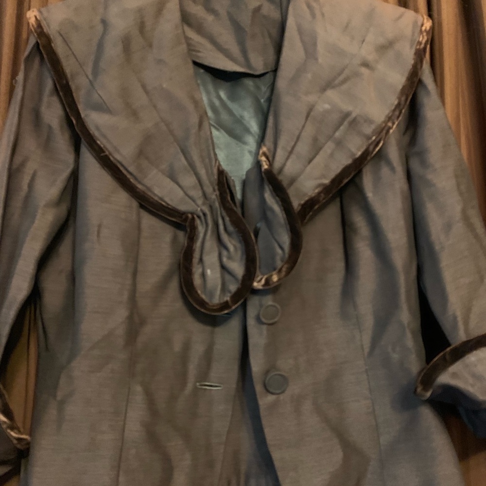 Victorian Vintage Jacket - Picture 2 of 3